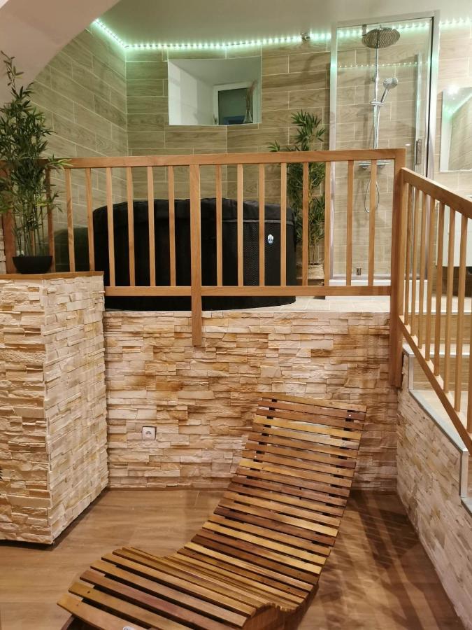 Le Spa De La Cathedrale - Jacuzzi - Sauna - Champagne - Netflix - Wifi Троа Екстериор снимка