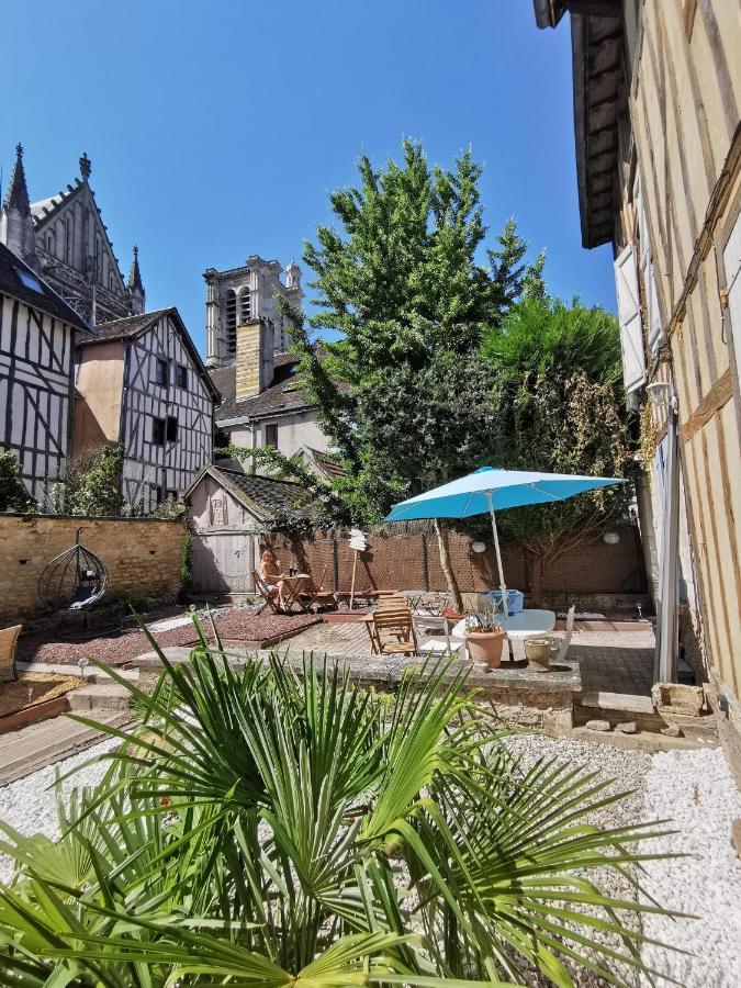 Le Spa De La Cathedrale - Jacuzzi - Sauna - Champagne - Netflix - Wifi Троа Екстериор снимка