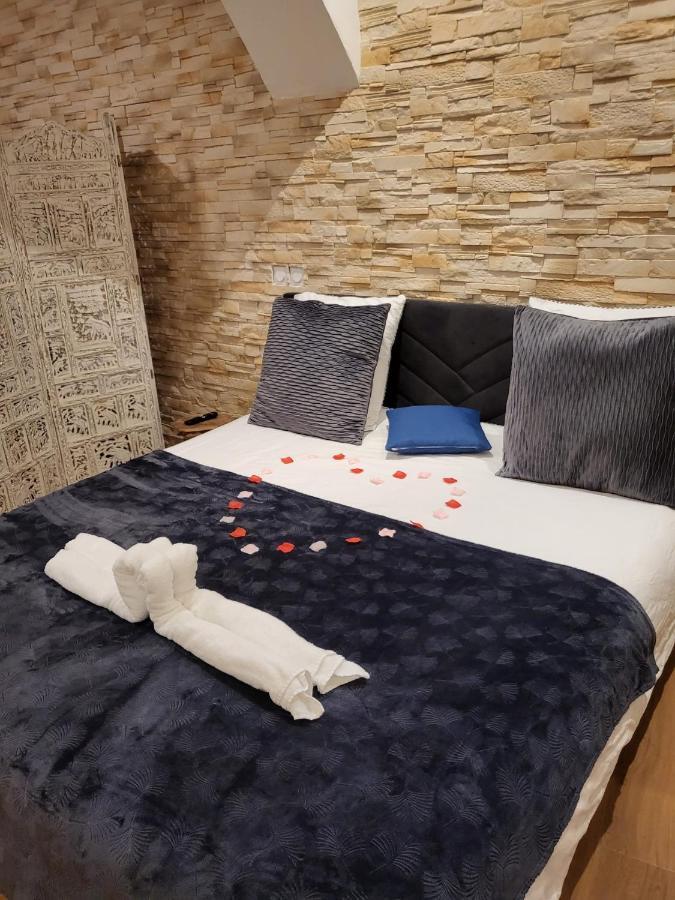Le Spa De La Cathedrale - Jacuzzi - Sauna - Champagne - Netflix - Wifi Троа Екстериор снимка