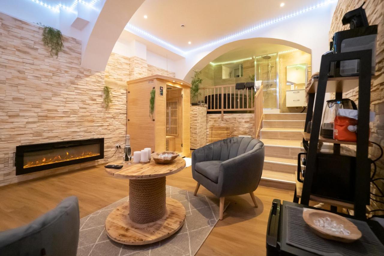 Le Spa De La Cathedrale - Jacuzzi - Sauna - Champagne - Netflix - Wifi Троа Екстериор снимка