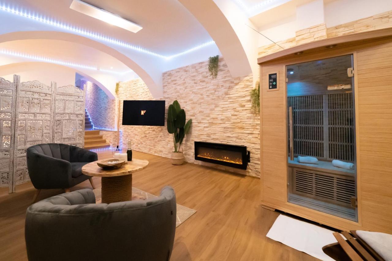 Le Spa De La Cathedrale - Jacuzzi - Sauna - Champagne - Netflix - Wifi Троа Екстериор снимка