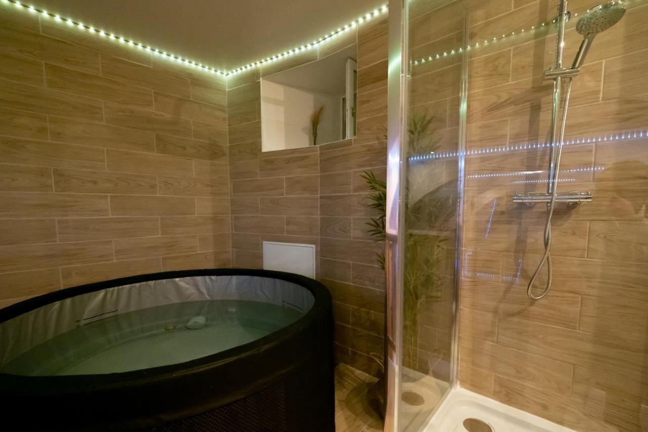 Le Spa De La Cathedrale - Jacuzzi - Sauna - Champagne - Netflix - Wifi Троа Екстериор снимка