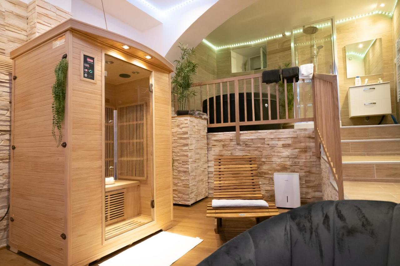 Le Spa De La Cathedrale - Jacuzzi - Sauna - Champagne - Netflix - Wifi Троа Екстериор снимка